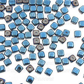 1112-12304 - Bille de Pierre Fine Cube Arrondi 4x4mm Hématite Bleu Trou 1mm Corde 15,5 Pouces 1112-12304,Billes,Pierres,Hématite,Cube,Bille,Naturel,Pierre Fine,4x4mm,Carré,Cube,Arrondi,Bleu,1mm Hole,Chine,montreal, quebec, canada, beads, wholesale